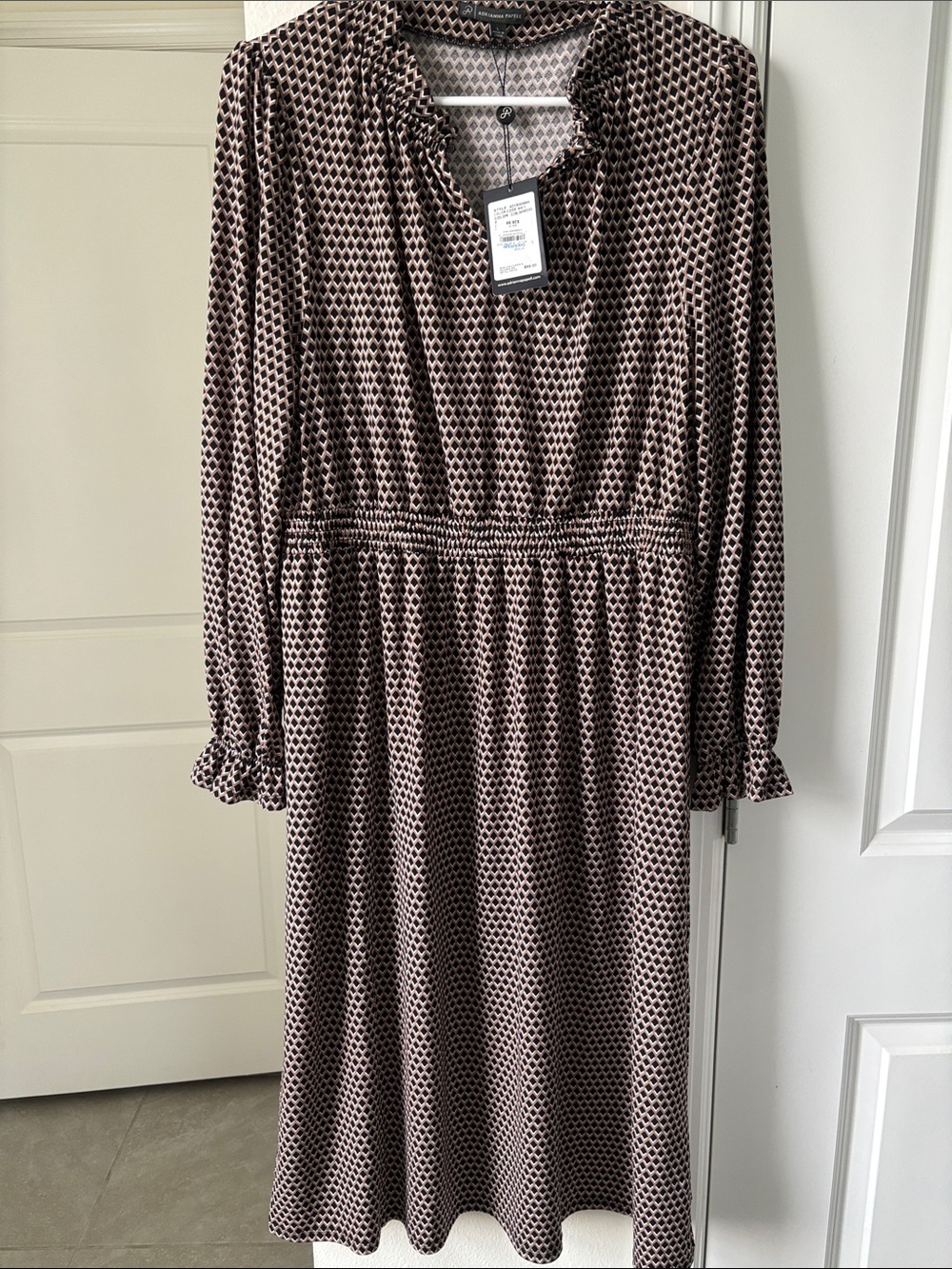 Adrianna Papell Taupe and Black Geometric Print Long-Sleeve Midi Dress